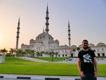 2 Jonas at Fujairah's hugest mosque