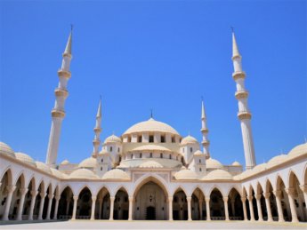 21 Sheikh Zayed Grand Mosque Fujairah main dome minarets ottoman style architecture east coast UAE gulf of oman
