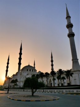 3 Sunset at sheikh zayed grand mosque in Fujairah, UAE