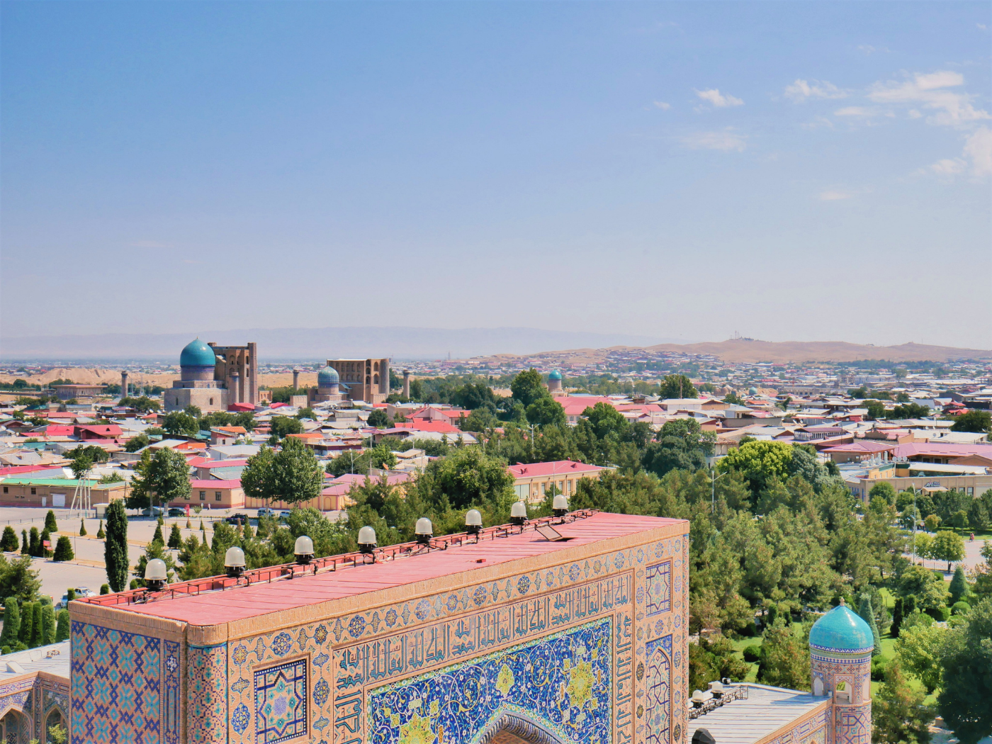 bibi khanym khanum mausoleum mosque samarkand vista registan