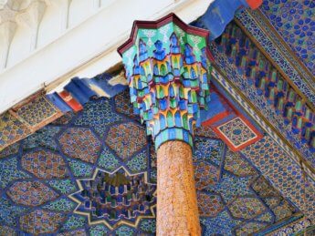 13 wooden pillars muqarnas three dimensional carving shaping paper mache islamic architecture geometry in Samarkand Uzbekistan
