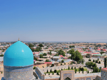 tillya kori madrasah vista minaret uzbekistan samarkand registan