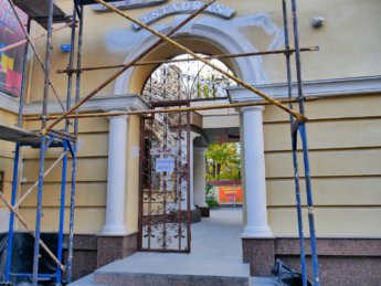 14 entrance Odesa cable car upper station