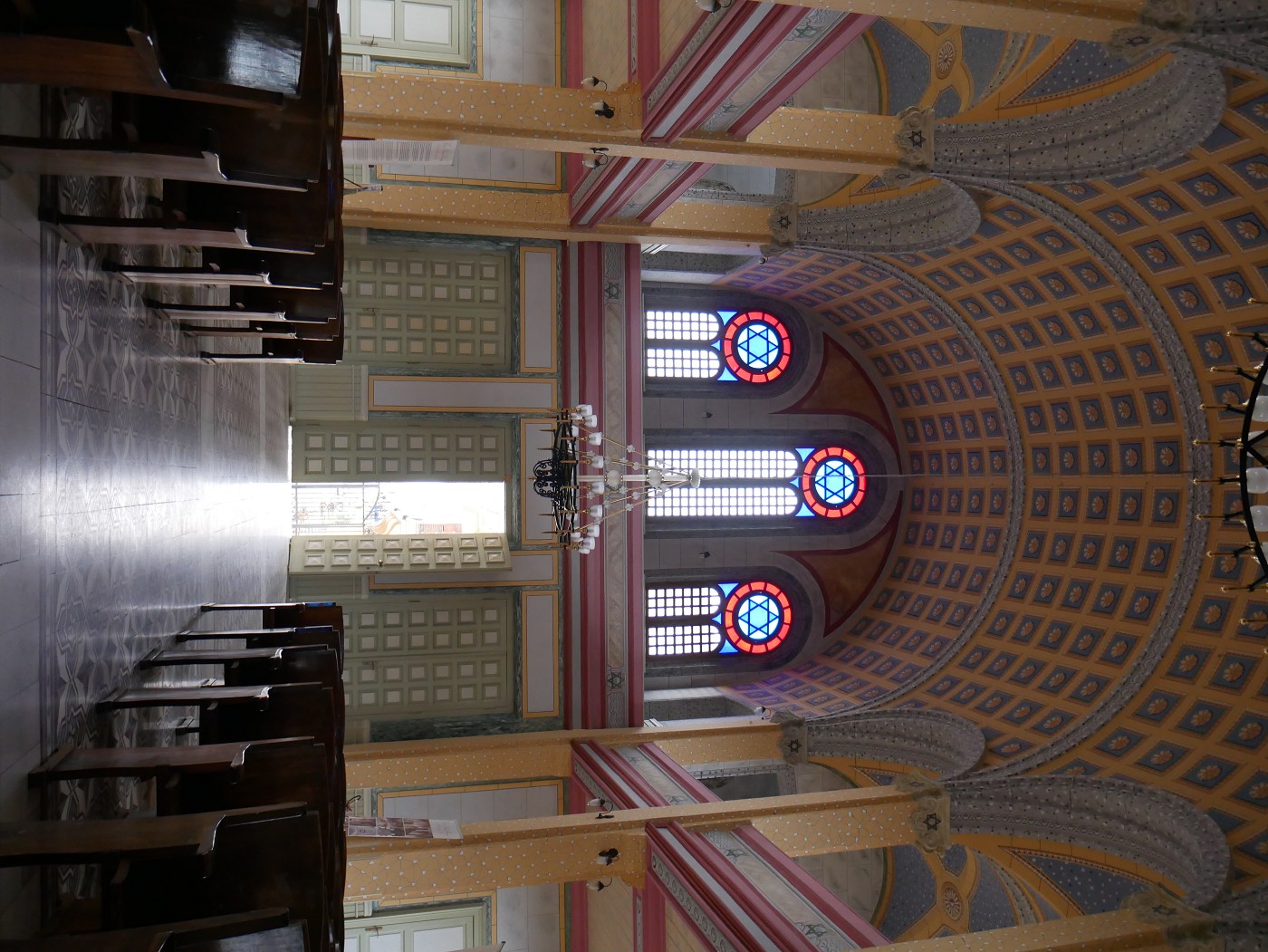 interior synagogue Edirne open for visits of non-Jews
