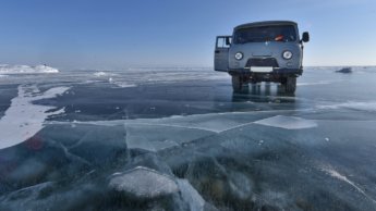 Hitchhiking Bucket List: #6 Ice Road (Truckers?) • Mind of a