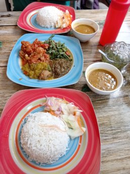 thali with rice snack at pradip snack mahébourg