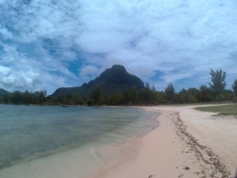 13 Le Morne peak bay beach resort sailing Mauritius