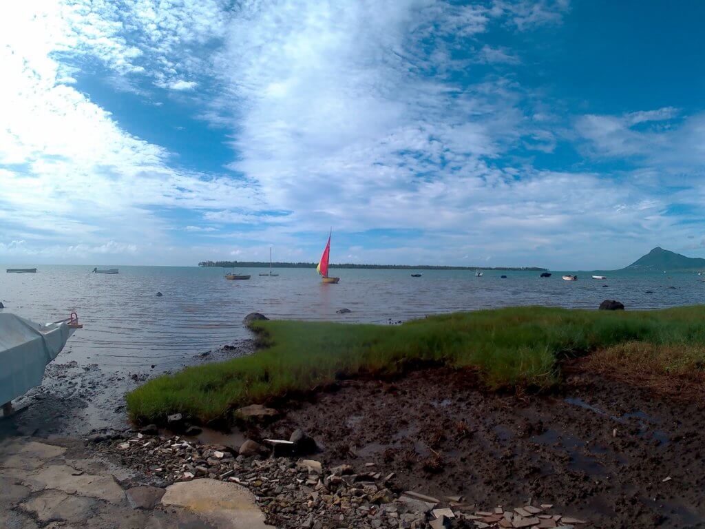 18 Pirogue traditional sailing boat Mauritius learn how to sail as an adult in Africa