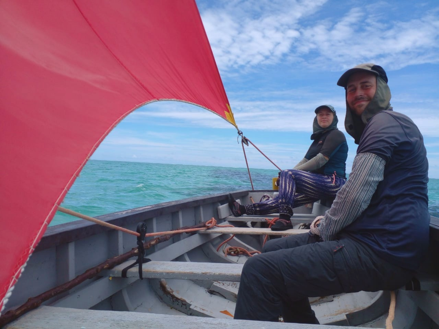 pirogue sailing la gaulette mauritius lagoon