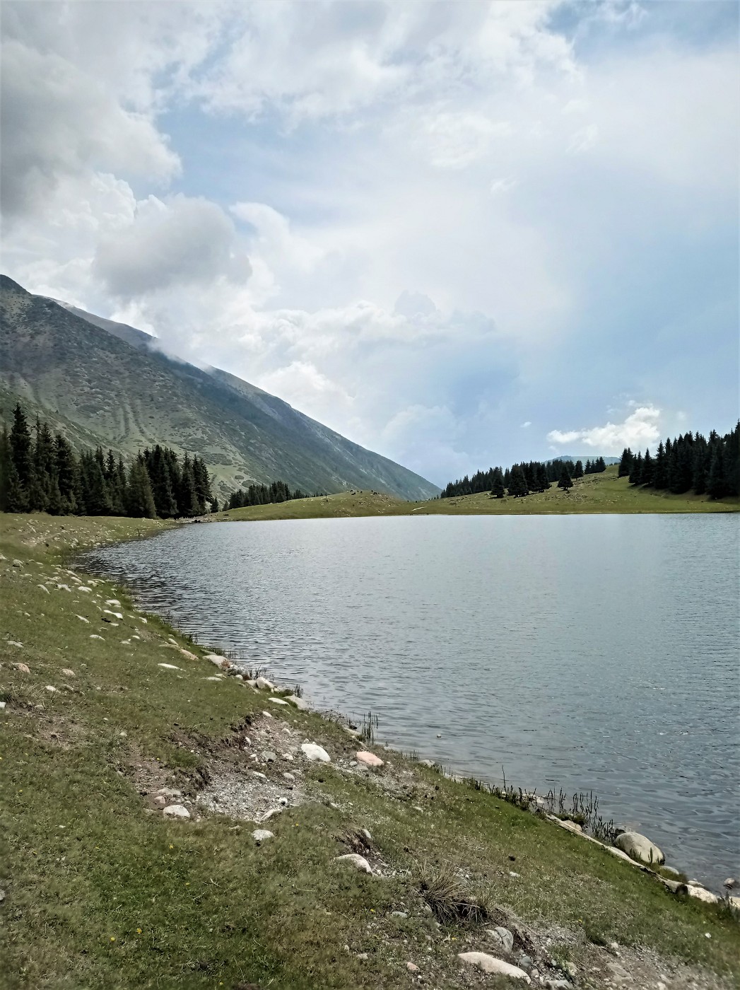 Valleys nearyb Cholpon-Ata Grigorievskoe Gorge Gigorievka (first lake)