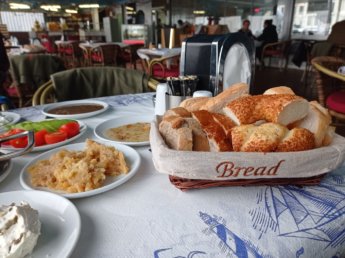 Van kahvaltı Istanbul Turkish breakfast-Yunus Emre Teras Cafe - murtuğa