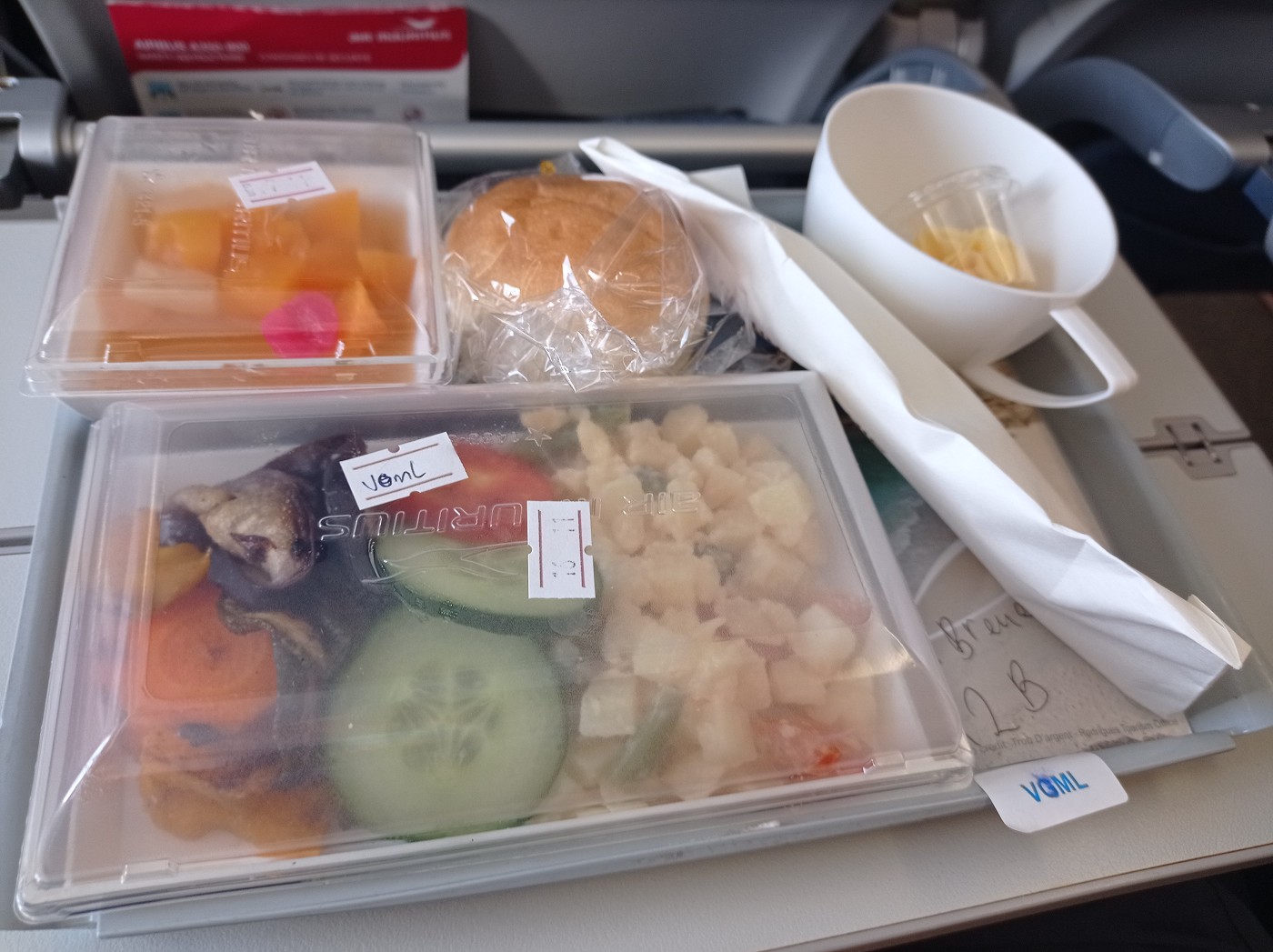 Air Mauritius VOML vegetarian oriental meal plane food