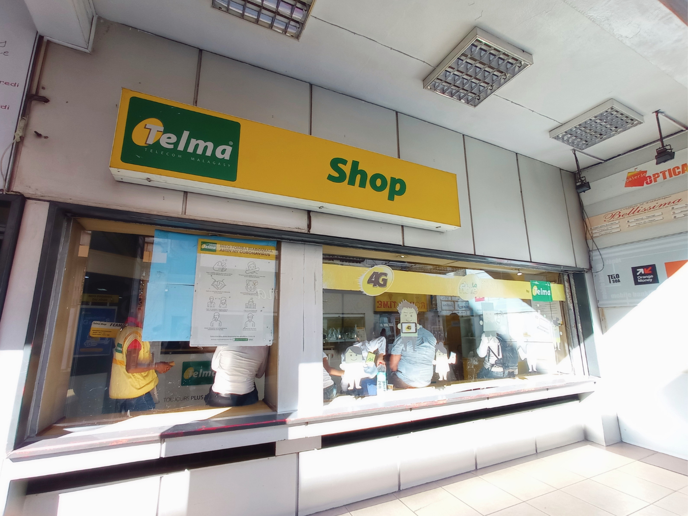Buying Telma SIM card in Madagascar in Antananarivo