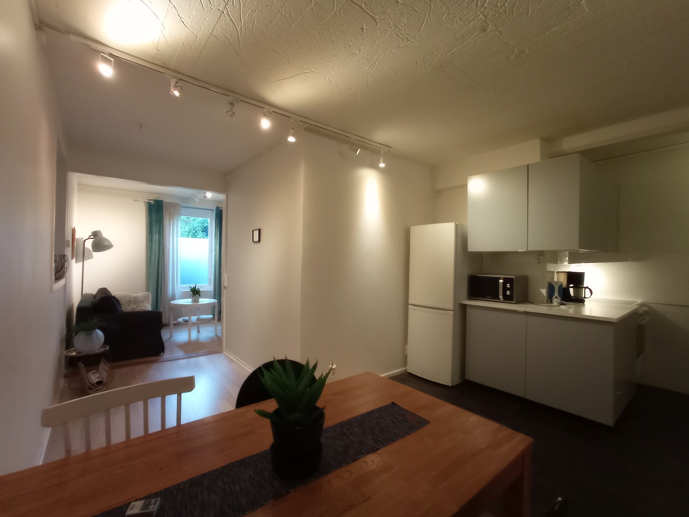 27 living room kitchen Mariehamn airbnb downtown