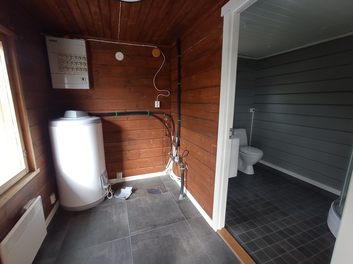 hot water Kilpis Finland Lapland bathroom shower toilet