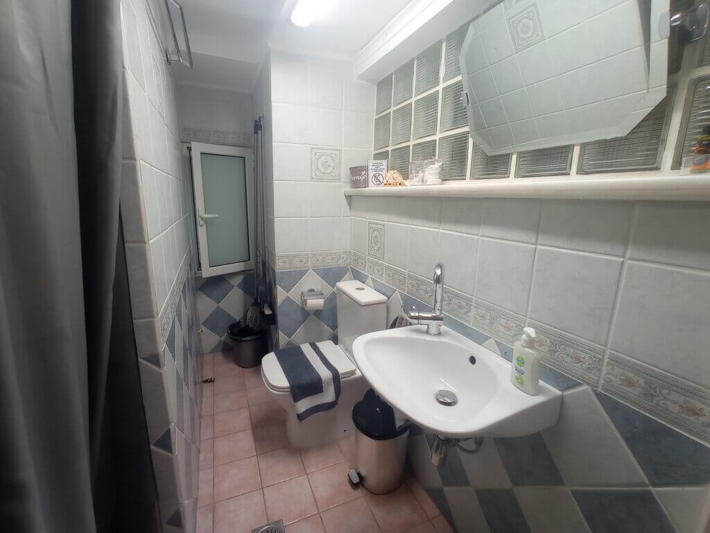 bathroom Chania apartment Airbnb