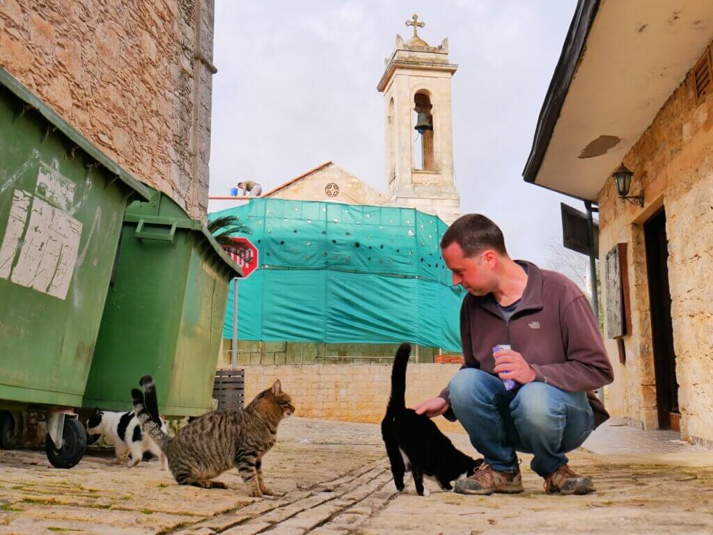 Drouseia Drousia Cyprus Paphos church cat Hiking the E4