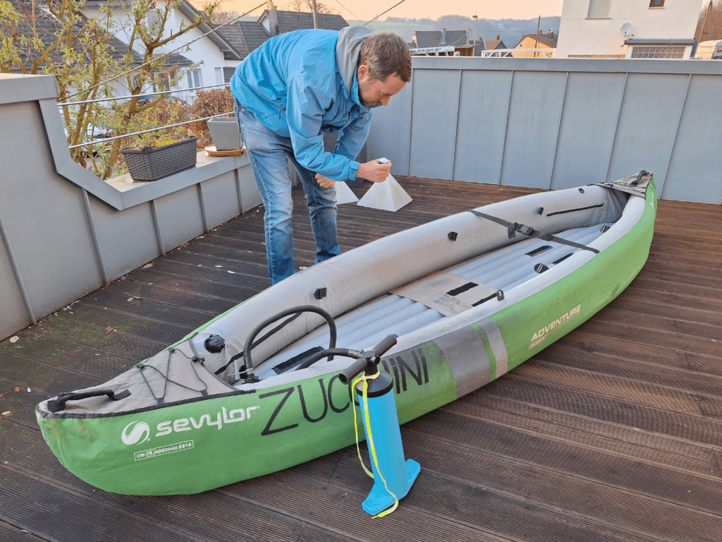 inflating Zucchini manometer air pressure inflatable kayak canoe