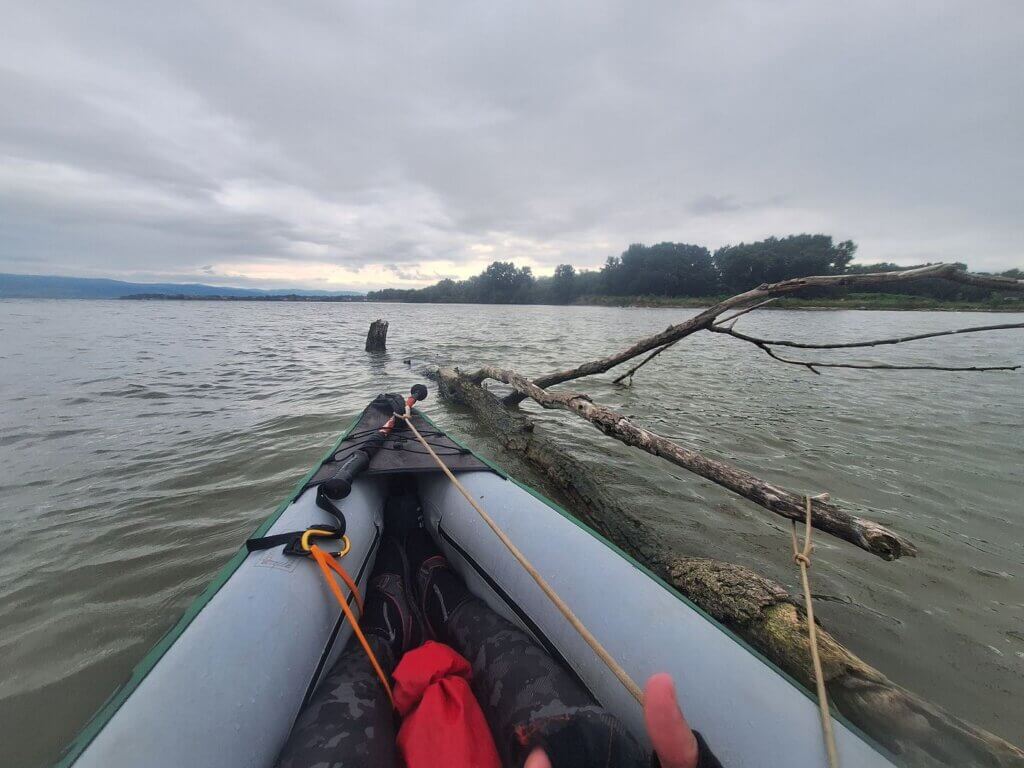 mooring stick spot headwind kayaking strategy inflatable canoe Veliko Gradiste Serbia Danube River