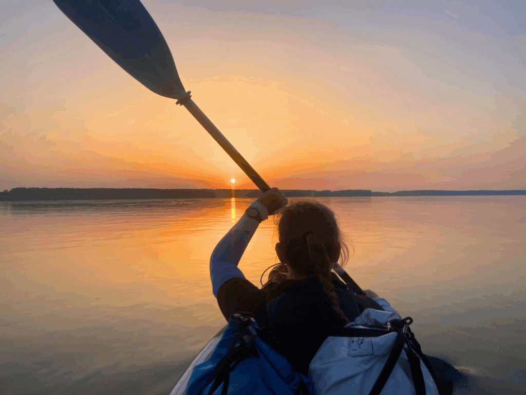 Iris Veldwijk sunrise Danube kayaking Oryahovo to Nikopol Bulgaria Romania border area Balkan travel
