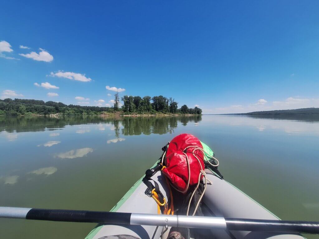 Ostrovul Chichinetelor Chichinetele Kikinetele island Romania Danube River kayaking camping fishing