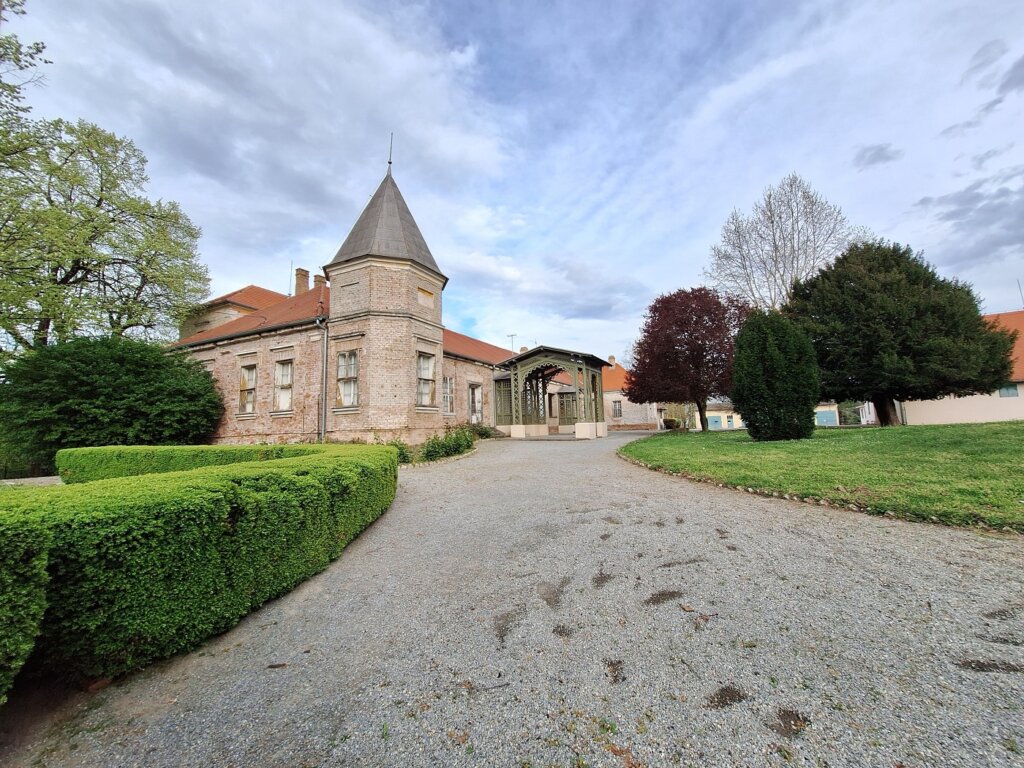 Erdut agreement Adamovic-Cseh Castle biggest wine barrel in Croatia