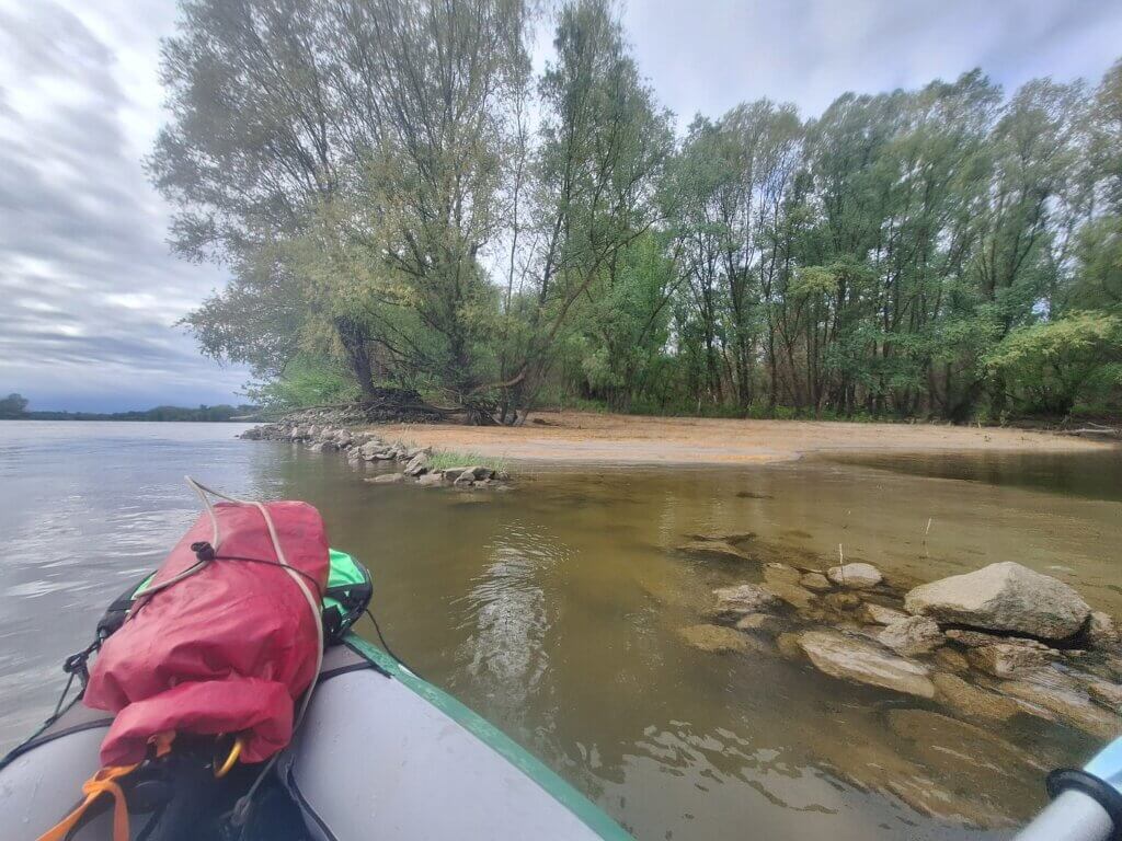 landing on an island in the Danube beach shallow kayak landing spot