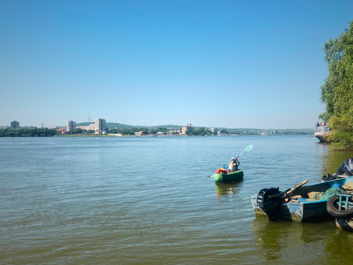 Kayak trip day 77 Silistra to Ostrov Iris Veldwijk solo female kayaking 200 meters Danube River Chiciu Calarasi border crossing featured photo