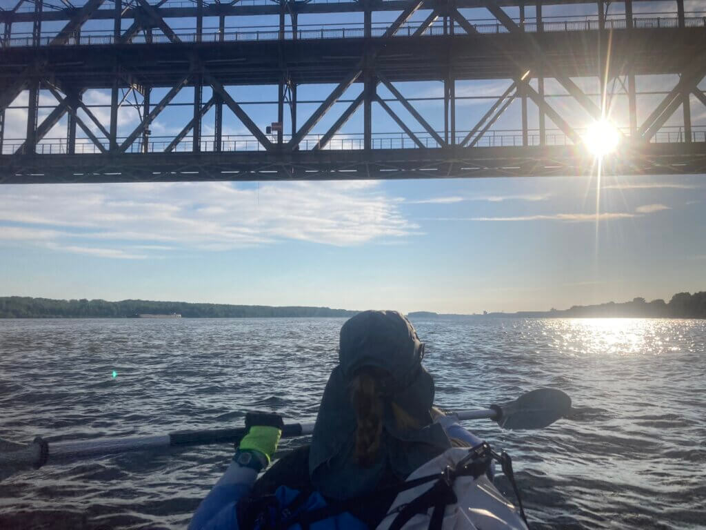 Iris Veldwijk kayaking Danube Bridge Friendship Bridge Romania Bulgaria Giurgiu Ruse sunrise kayaking to Tutrakan