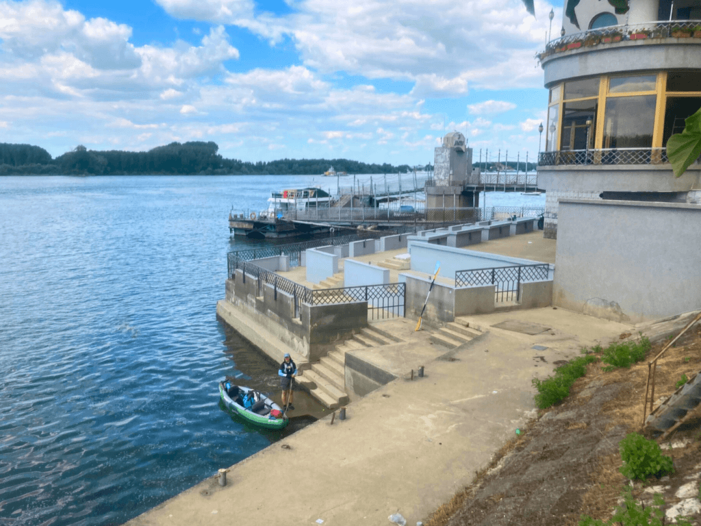 Iris Veldwijk Zucchini the inflatable kayak Hotel Drustar Drastar five stars Bulgaria Danube River kayaking checking in