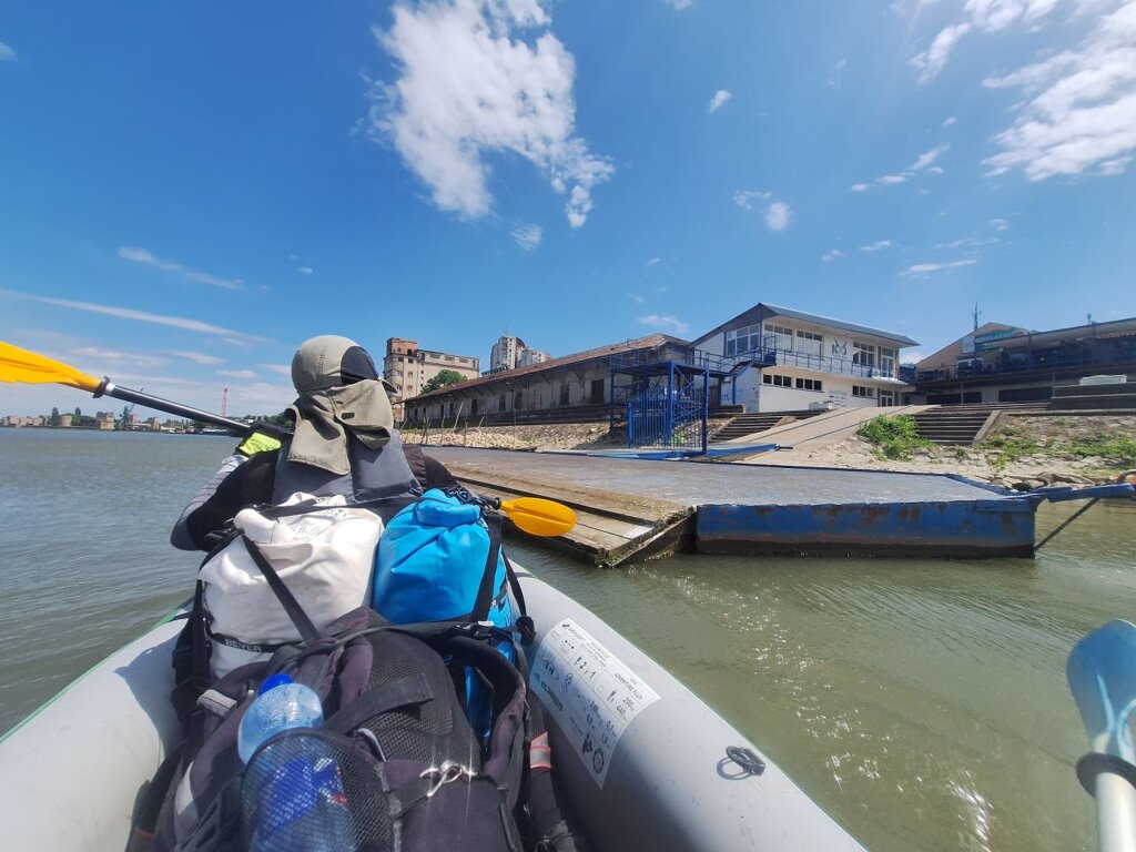 Smederevo kayak canoe rowing club launch platform fence closed arriving Danube River paddle day