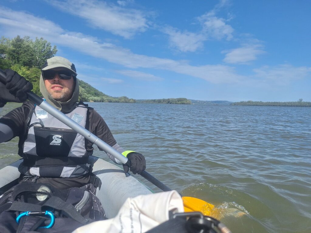 Jonas kayaking Danube River away from Grocka na Dunavu village