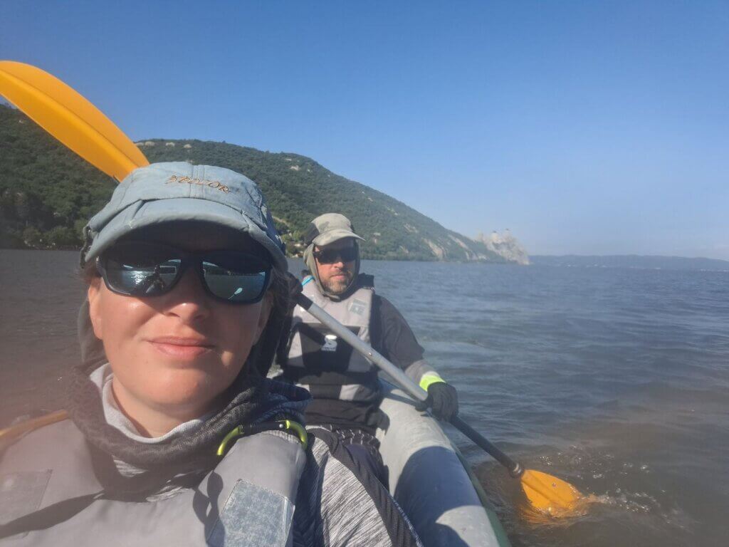 Iris Veldwijk Jonas kayaking Golubac Fortress Gorge Iron Gate Serbia Zucchini Danube