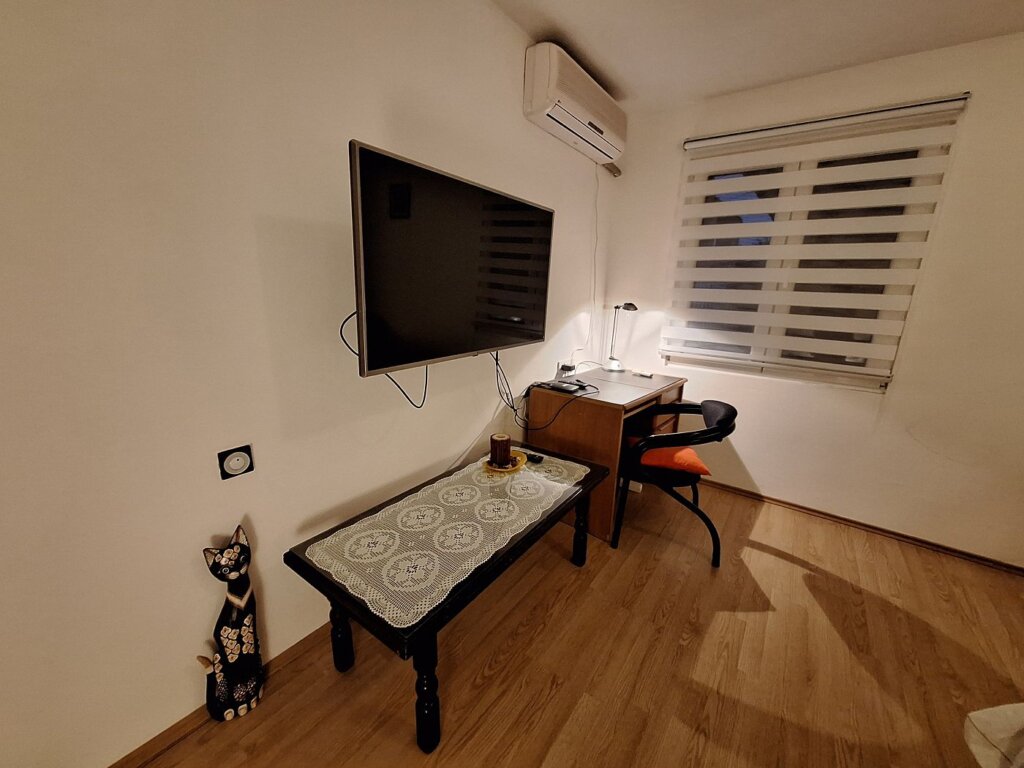 Apostolovic's house bedroom work desk digital nomad Serbia Grocka na Dunavu Danube