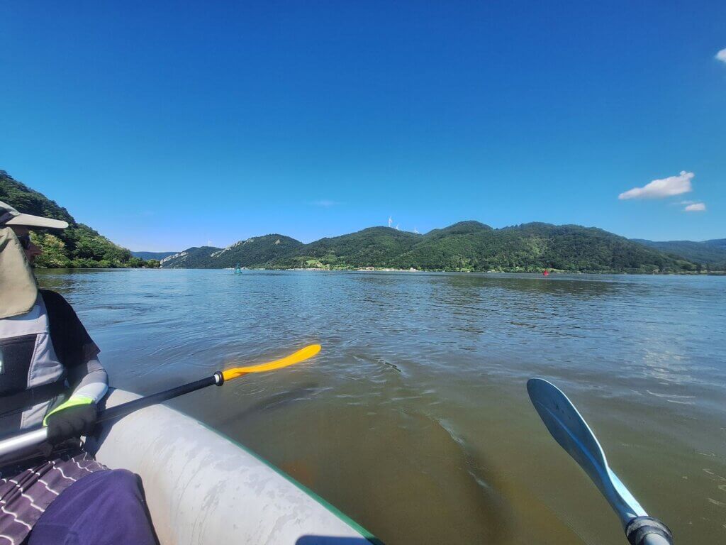 red green buoys Danube River serbia swapped wrong error navigation shipping