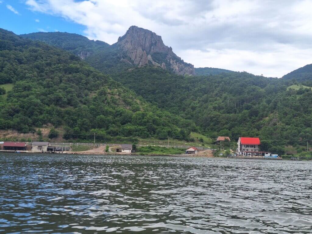 Gorge Gospodgin vir Trescovat mountain Romania Serbia Danube River border