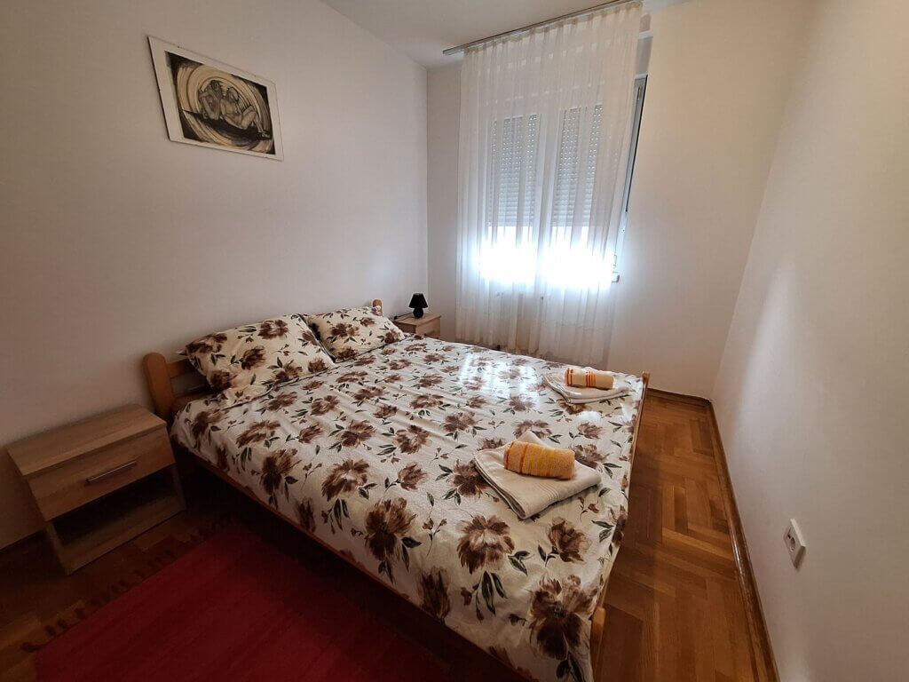 bedroom airbnb Novi Sad accommodation in Serbia what to expect digital nomad