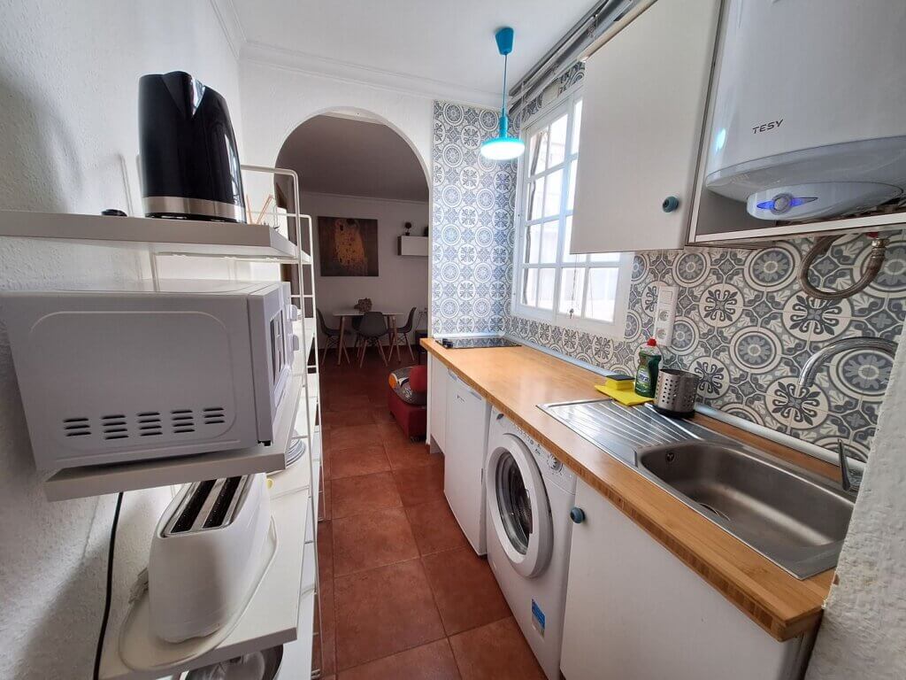 kitchen accommodation in Spain with a washing machine Malaga andalusia