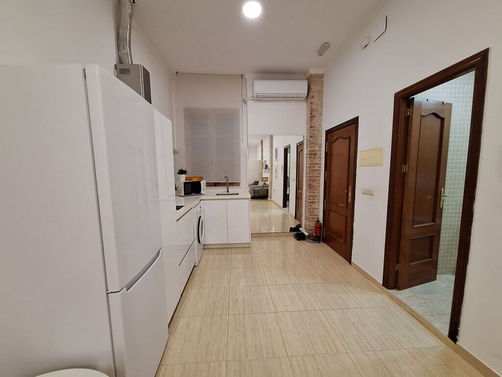 entryway kitchen apartment Melilla Airbnb bathroom access studio