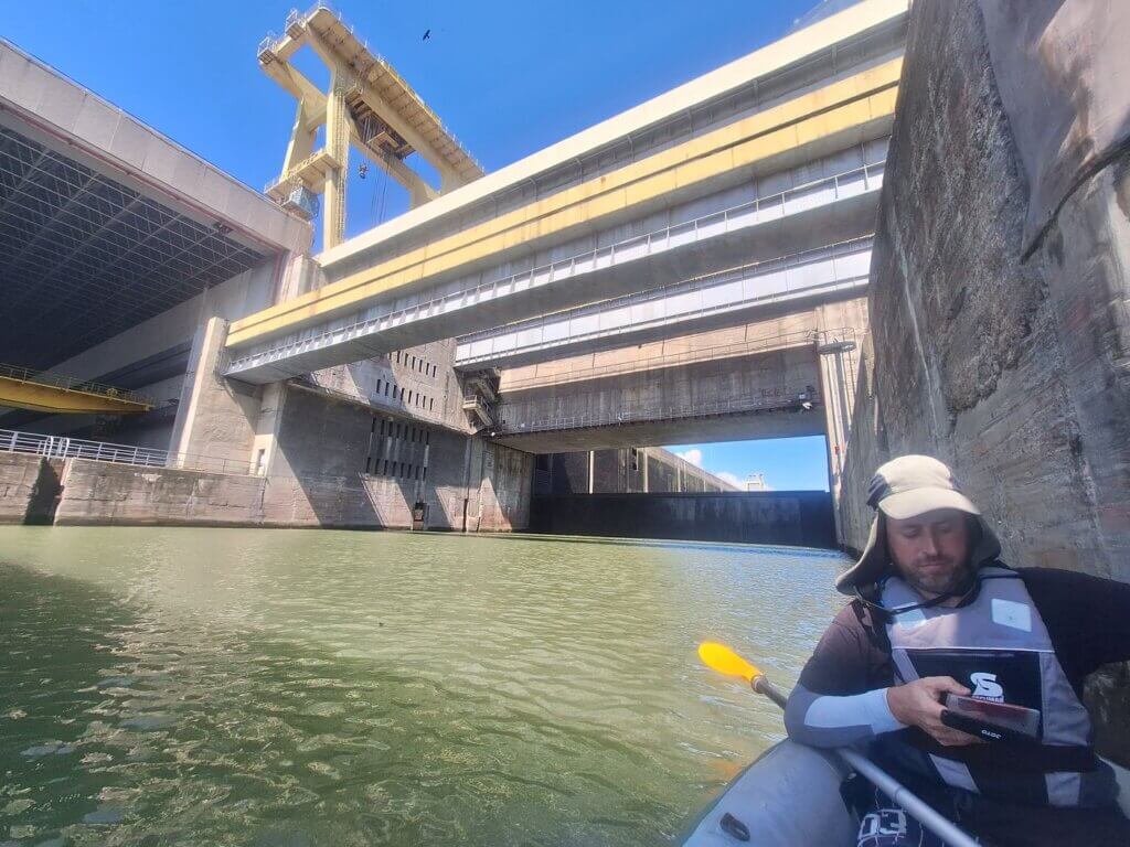 gate closing second stage of Iron Gate I lock dam Romania Jonas fall descend zu tal kayaking Danube River to the Black Sea