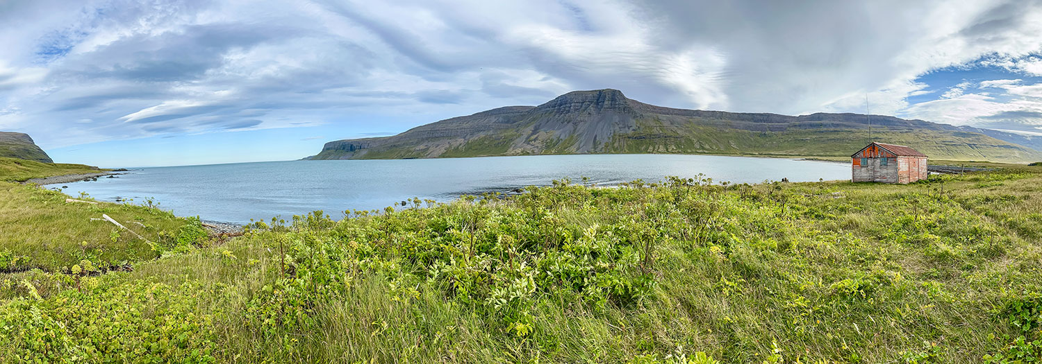 Furufjörður shelter in Hornstrandir