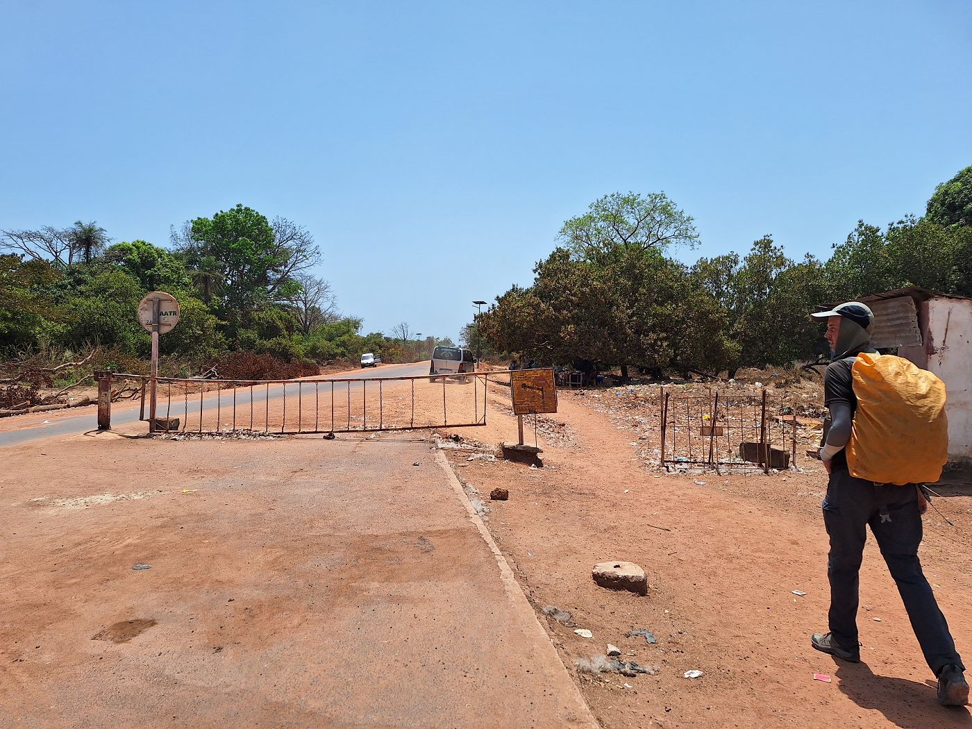 walking from Senegal to Guinea-Bissau border control Mpak São Domingos pedestrian on foot
