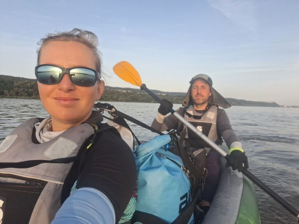 Iris Veldwijk Jonas kayaking Zucchini Svishtov to Ruse morning sunshine sunrise Danube River