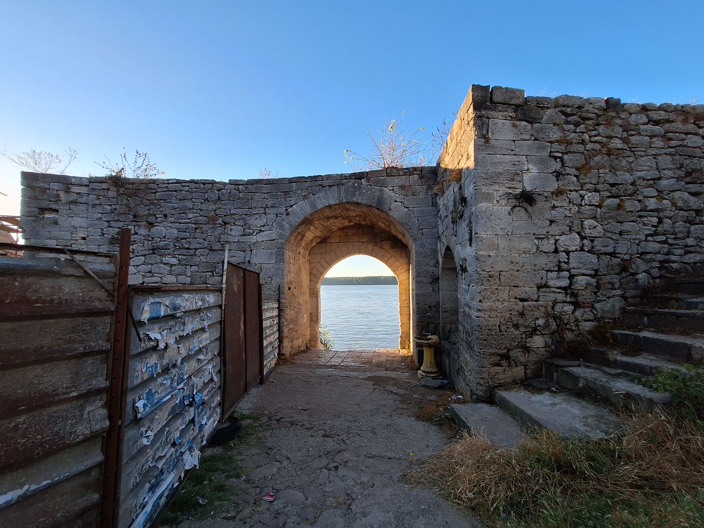 Top Kapia gate Vidin to Baba Vida beach Bulgaria kayaking launch spot Danube window entrance