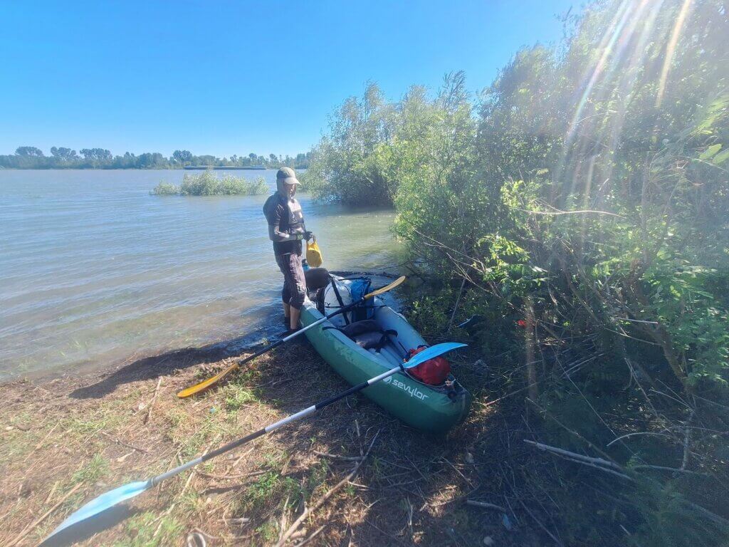 Jonas kayak landing spot Ratiaria Ratsiaria restaurant café Bulgaria Danube River kayaking coffee break