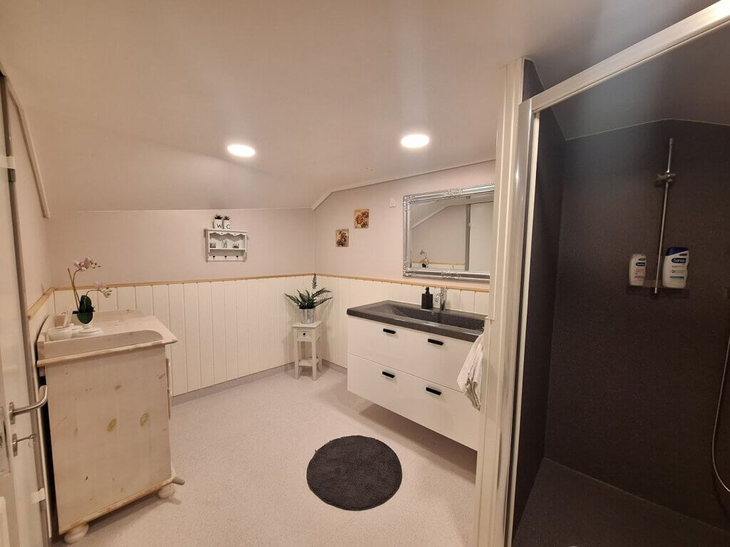 bathroom Miðvágur apartment Vágar island Faroe Islands sink shower