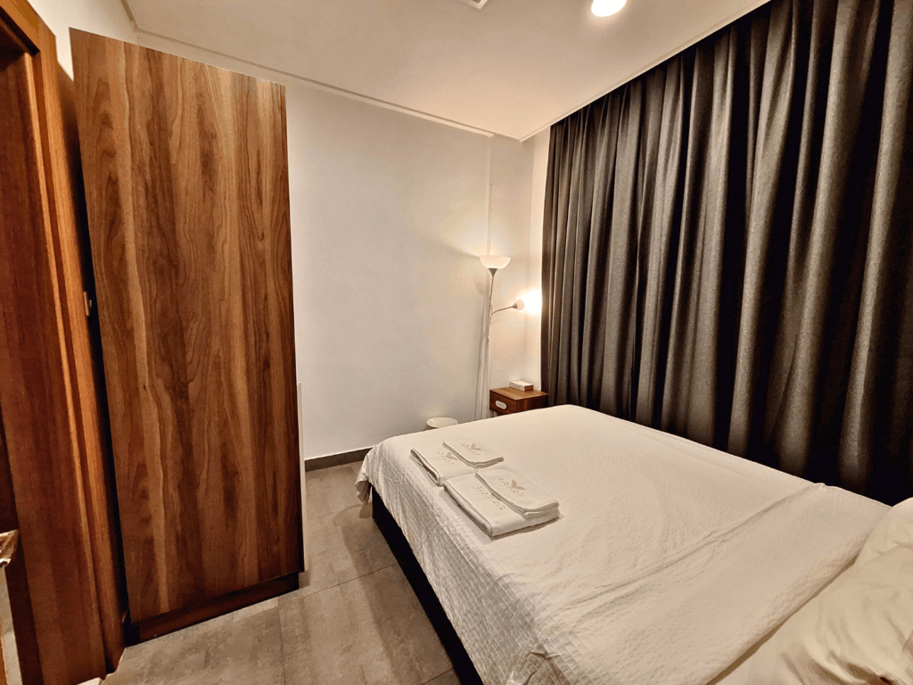 bedroom Al Salmiya apartment Kuwait independent travel